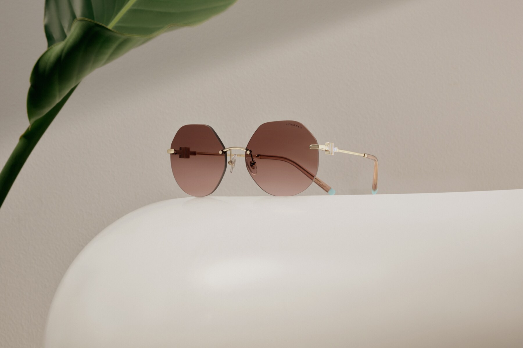 Spring-Summer Sunglasses Trends for Women | Sunglass Hut