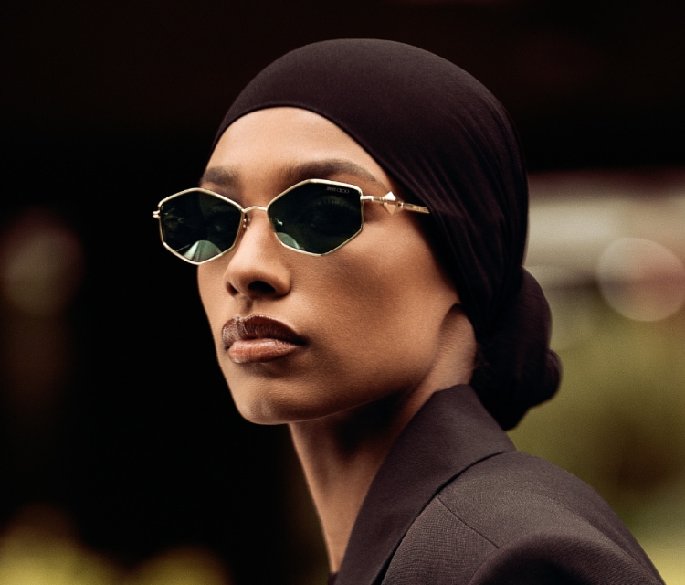 Londres-De l'énergie de l'East End au lustre du West End : découvrez les lunettes londoniennes incontournables avec Ikram Abdi.