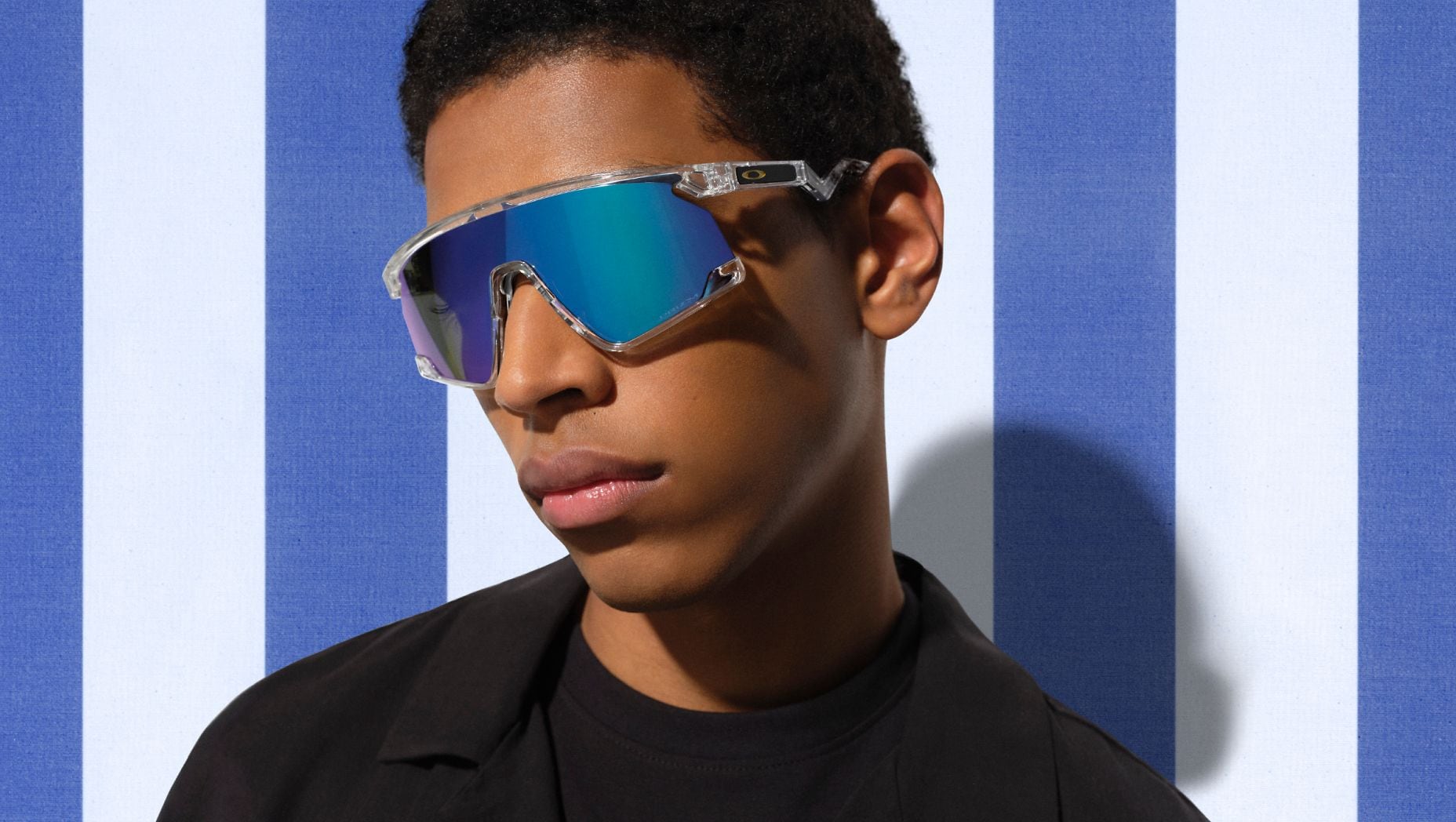 Oakley BXTR L (39 - 139) com Lentes Azul e Armação Transparente