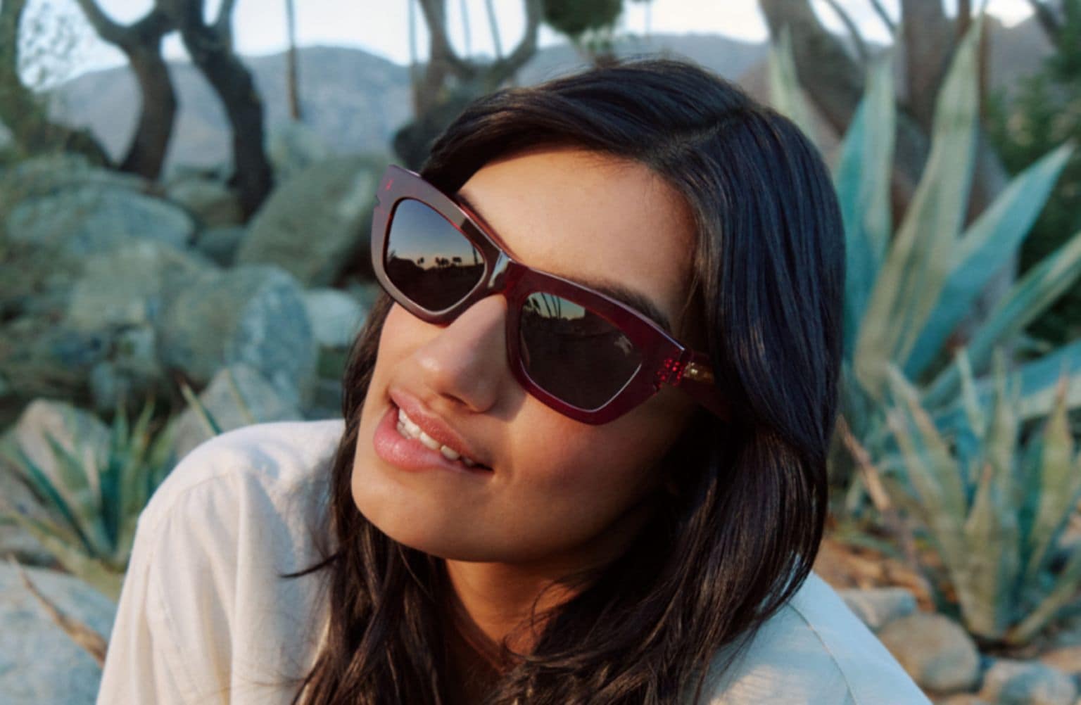 サングラス Moncler Sunglasses ML0057 21C White Silver Mirror Moncler Sunglasses for Women | Sunglass Hut