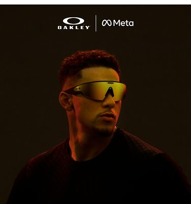 Oakley Meta-Discover Performance AI glasses.
