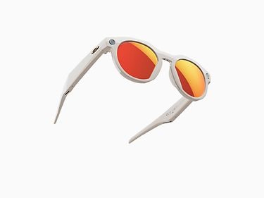 Oakley Meta HSTN-Available with Transitions® lenses.