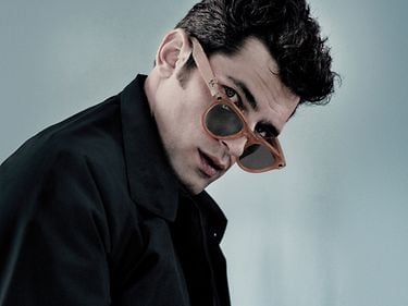 Ray-Ban Meta-The most stylish AI glasses. Best paired with Transitions® lenses.