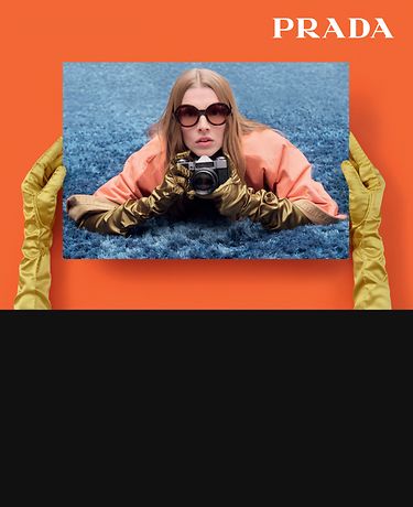 Prada-Geometria ousada em perfeita sintonia com a elegância contemporânea.