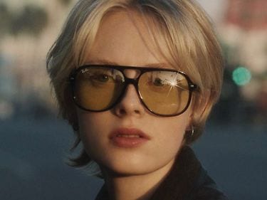 Ray-Ban-For the pioneers of the world. Draw your own map with the Aviator Capsule.