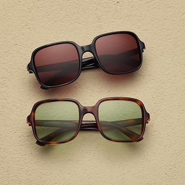 Alexa Chung x Sunglass Hut-Straight from the London catwalk, the ALEXACHUNG x Sunglass Hut exclusive capsule collection has landed.